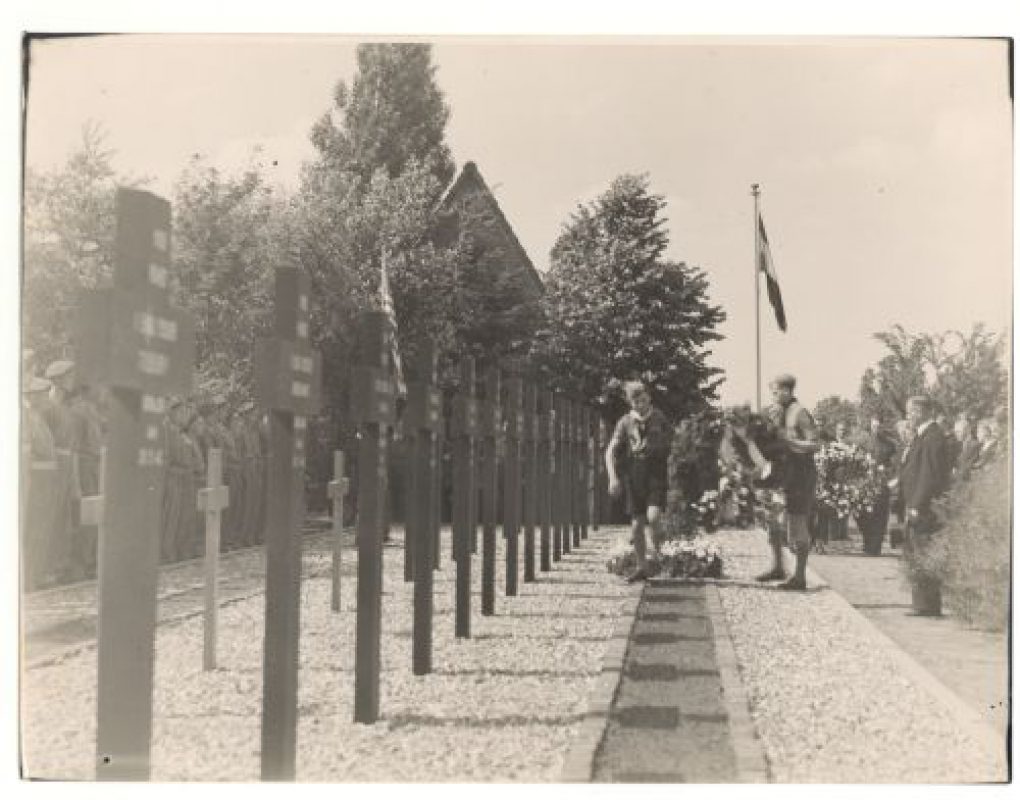 Cemetary Raalte 1945 - 4th of may - 04